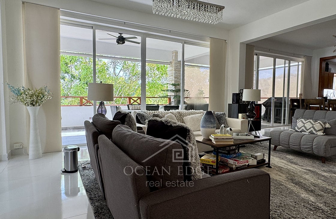 Elegant 3-Bedroom Penthouse near Coson beach-las-terrenras-coson (3)
