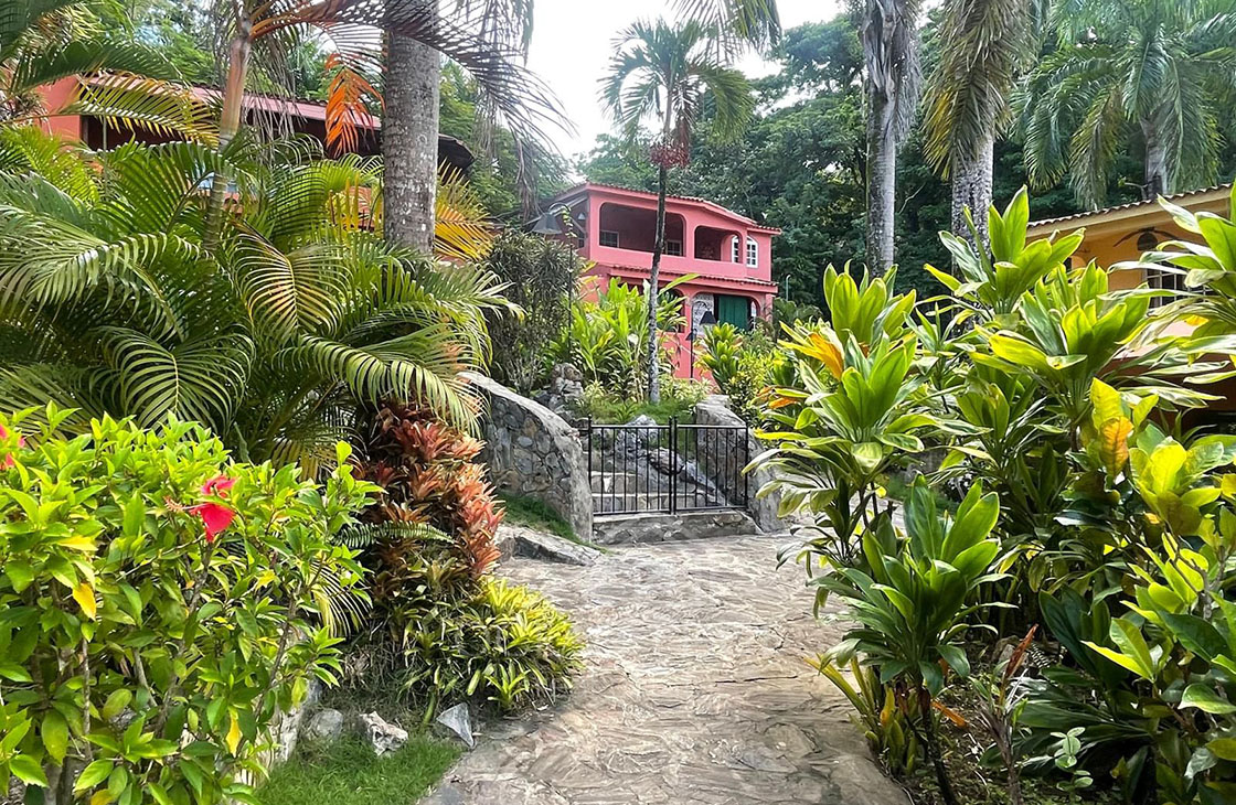 1-br condo with large terrace near Bonita Beach-las-terrenas-ocean-edge-real-estate (4)