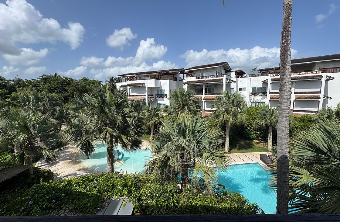 Beachfront 3-bed Luxury Penthouse in Portillo Beach-las-terrenas-ocean-edge-real-estate (14)