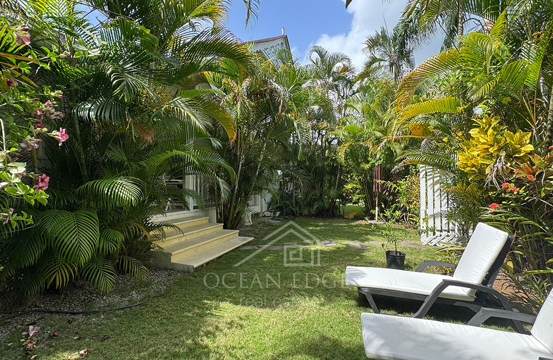 Charming 3-Bed Colonial Home Steps from Playa Popy-las-terrenas-ocean-edge-real-estate (1)