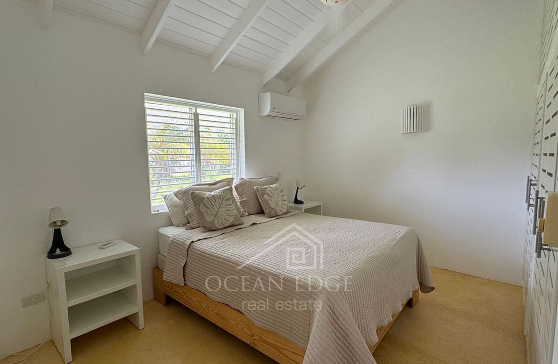 Charming 3-Bed Colonial Home Steps from Playa Popy-las-terrenas-ocean-edge-real-estate (15)