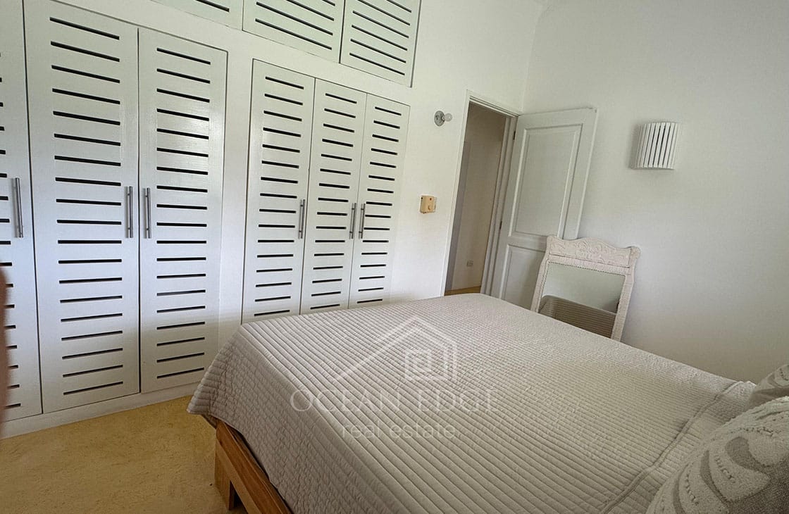 Charming 3-Bed Colonial Home Steps from Playa Popy-las-terrenas-ocean-edge-real-estate (16)