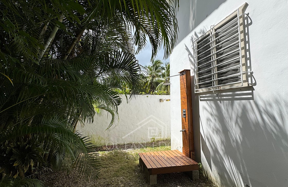 Charming 3-Bed Colonial Home Steps from Playa Popy-las-terrenas-ocean-edge-real-estate (18)