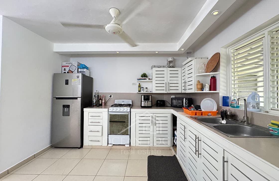Charming 3-Bed Colonial Home Steps from Playa Popy-las-terrenas-ocean-edge-real-estate (8)