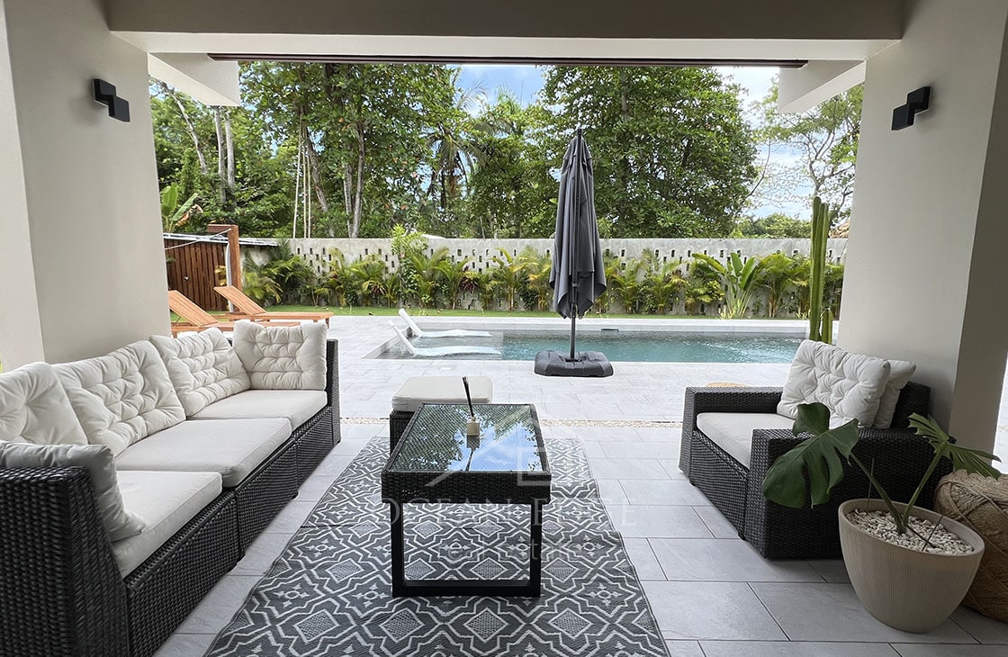 Modern Villa ideal for rental in Exclusive Portillo Beachfront-las-terrenas-ocean-edge-real-estate (15)