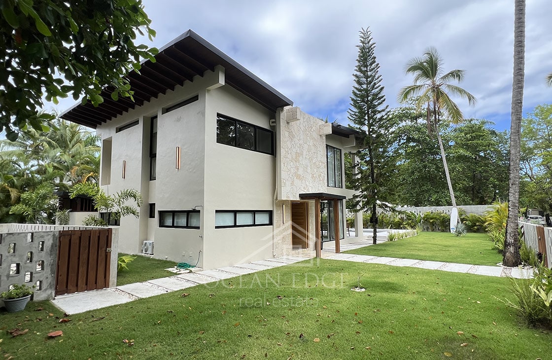 Modern Villa ideal for rental in Exclusive Portillo Beachfront-las-terrenas-ocean-edge-real-estate (39)