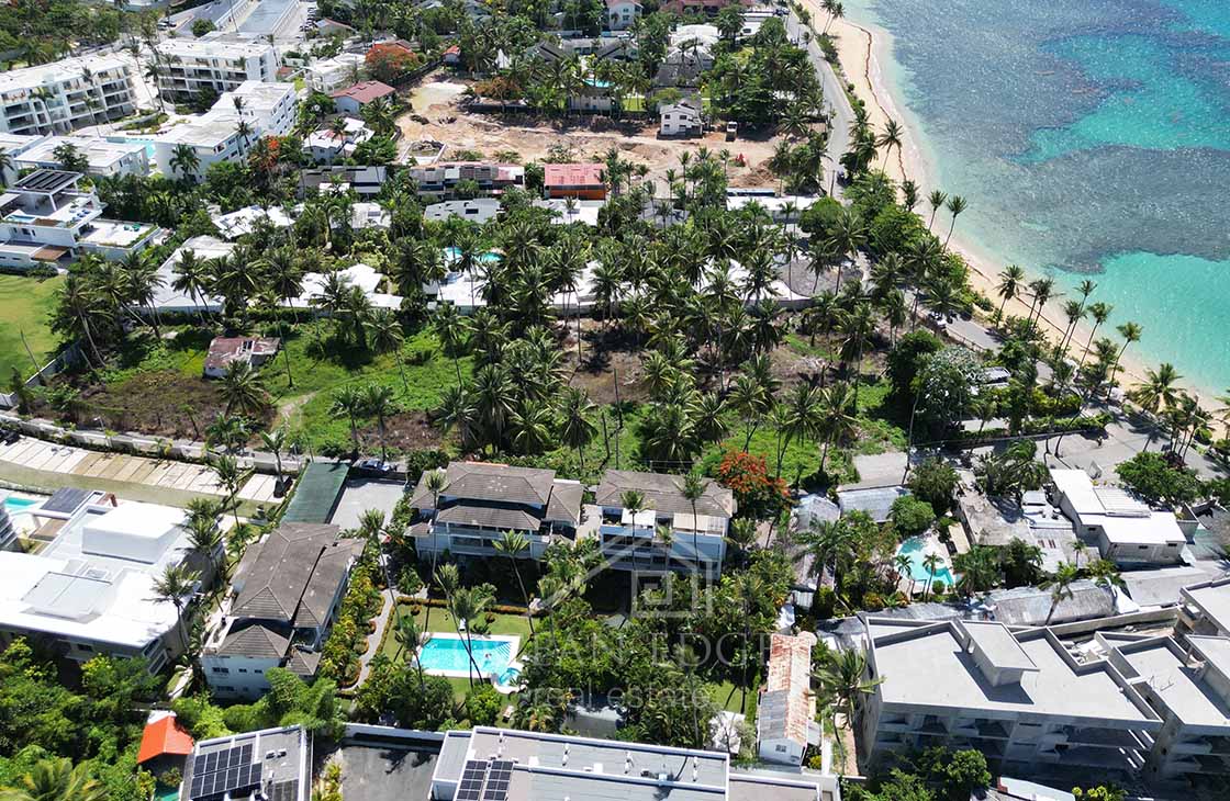 Last beachfront lot for tourism project on Popy beach