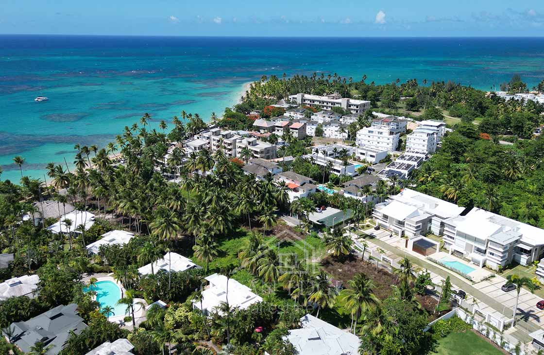 Last beachfront lot for tourism project on Popy beach