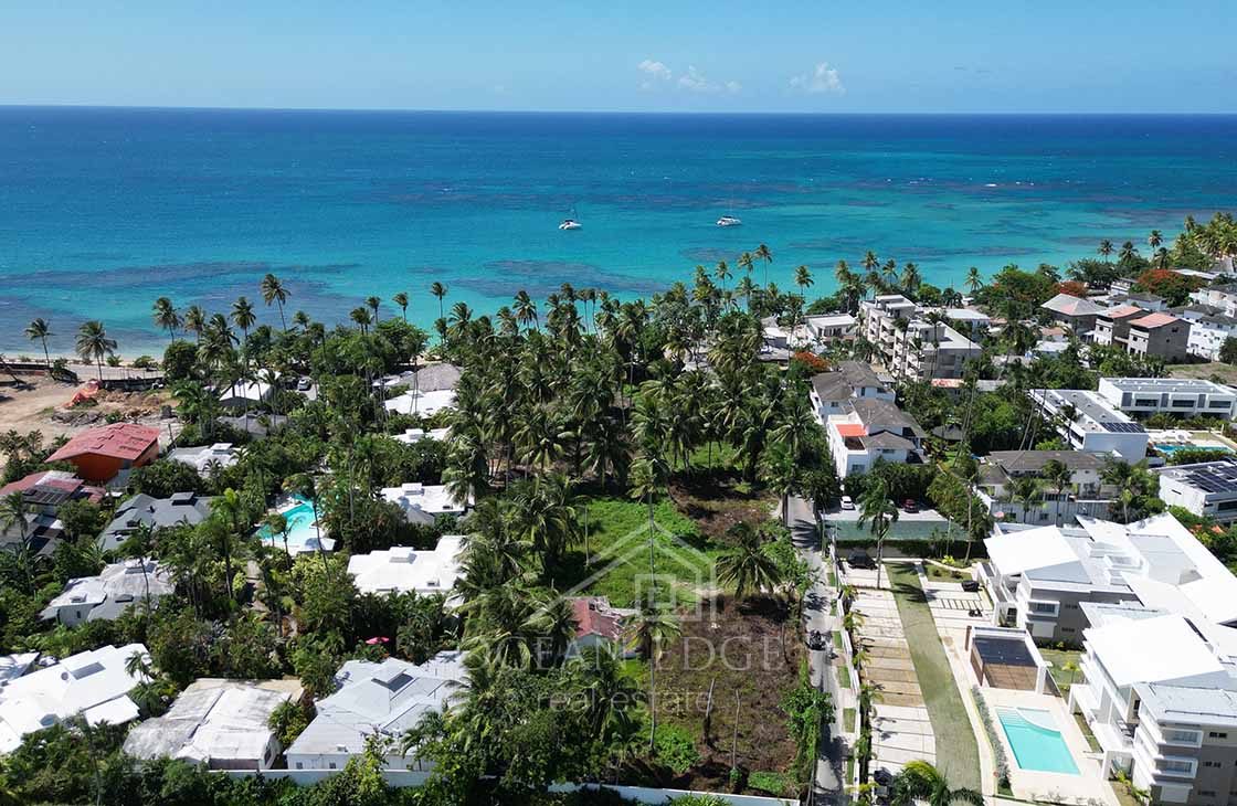Last beachfront lot for tourism project on Popy beach