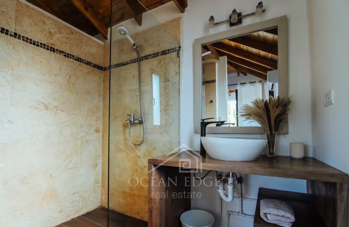 4-BR Villa Tropical Near Playa Las Ballenas-las-terrenas-ocean-edge-real-esate-12