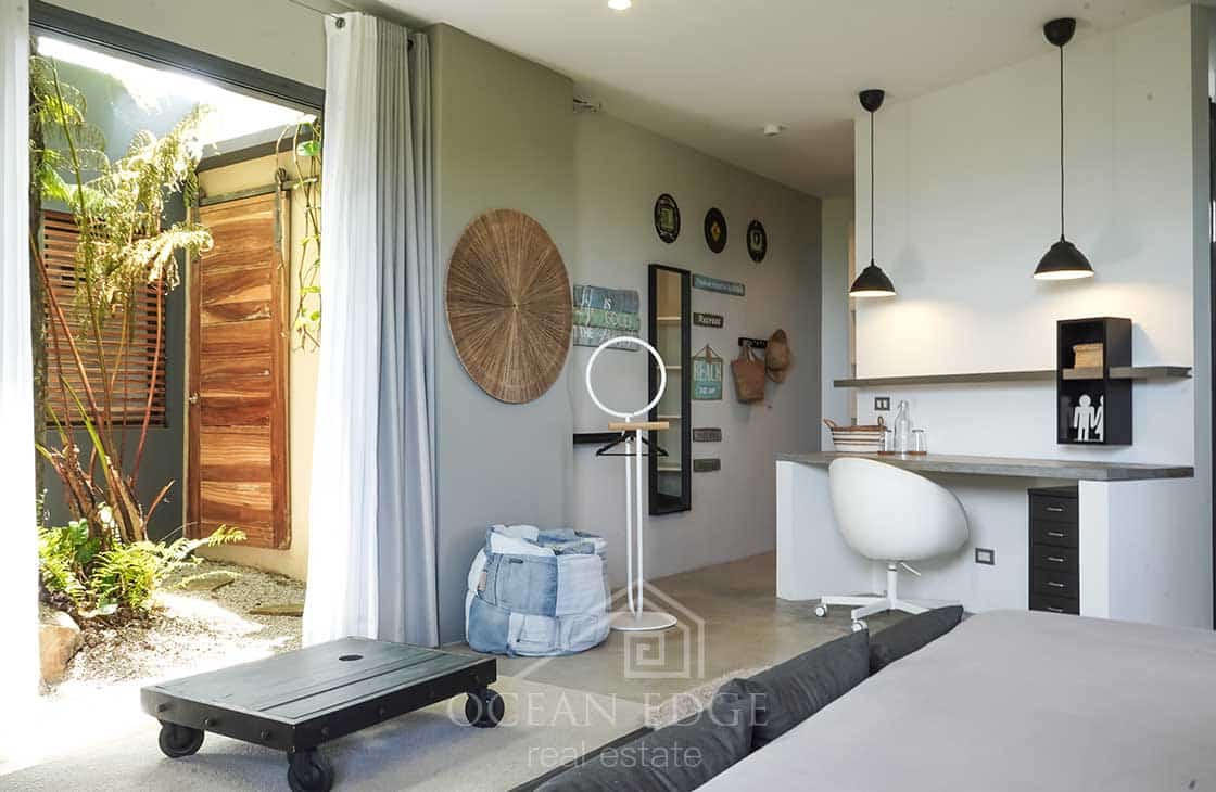 7-Bedroom Eco Villa with Infinity Pool & Ocean Views-las-terrensa-ocean-edge-real-estate (11)