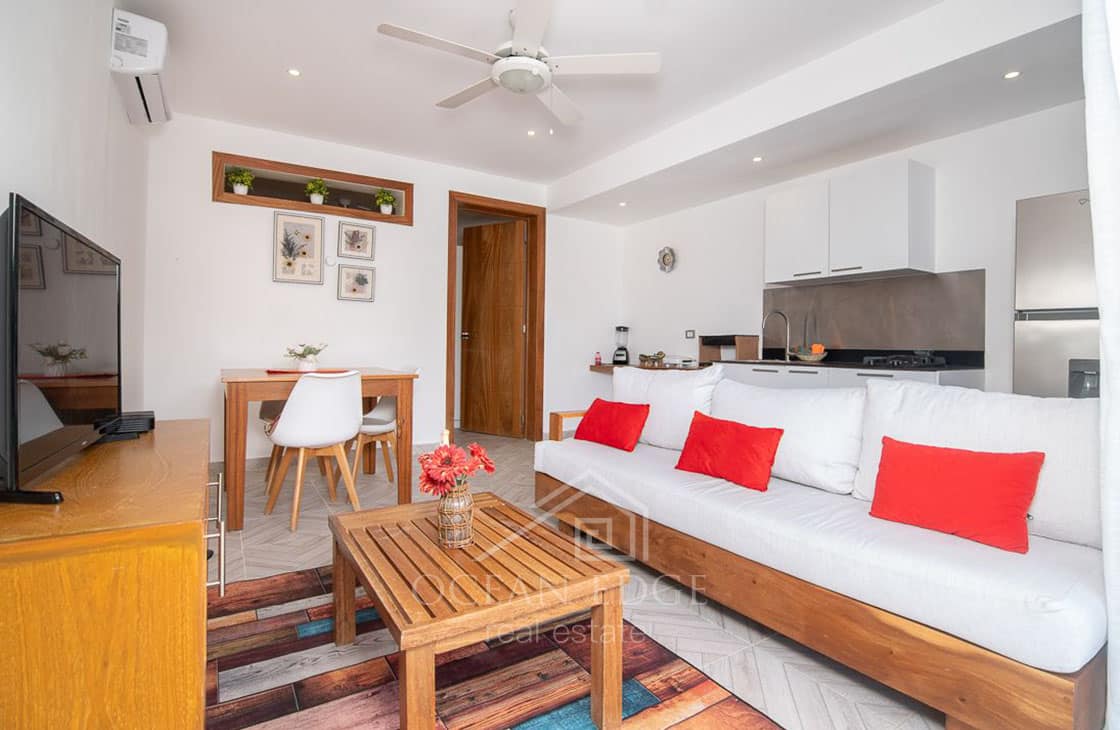 Modern 1-br condo with community pool in Bonita village-las-terrens-ocean-edge-real-estate (13)