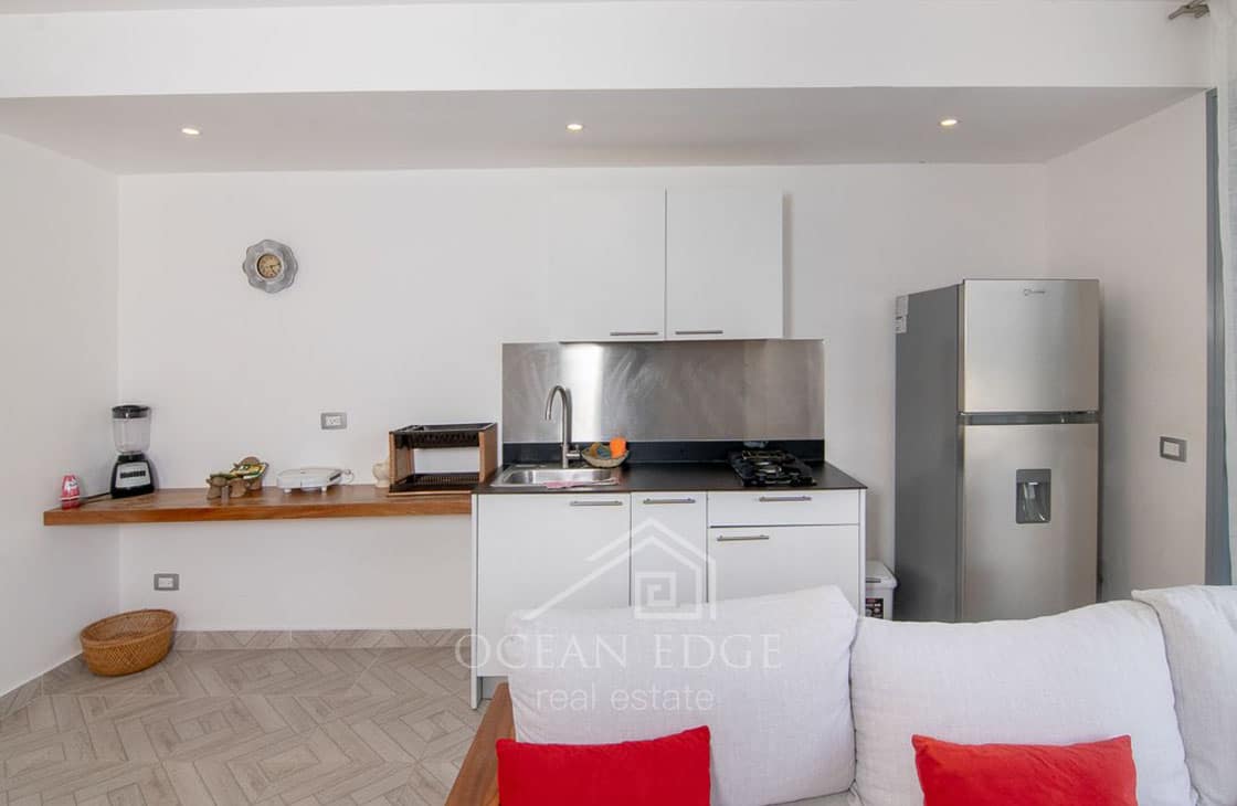 Modern 1-br condo with community pool in Bonita village-las-terrens-ocean-edge-real-estate (25)