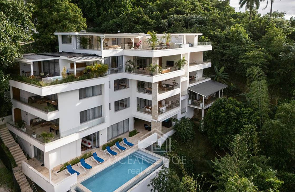 Modern 1-br condo with community pool in Bonita village-las-terrens-ocean-edge-real-estate (35)