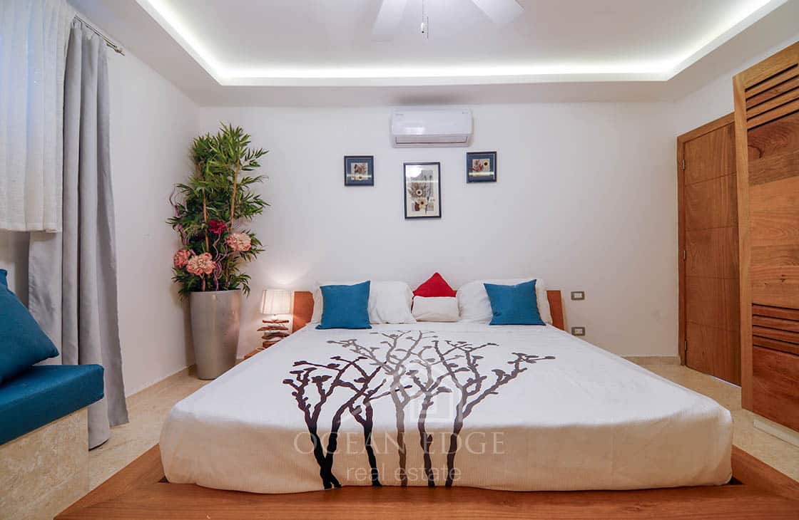 Modern 3-br condo with large terrace inside bonita village-las-terrensa-ocean-edge-real-estate (18)