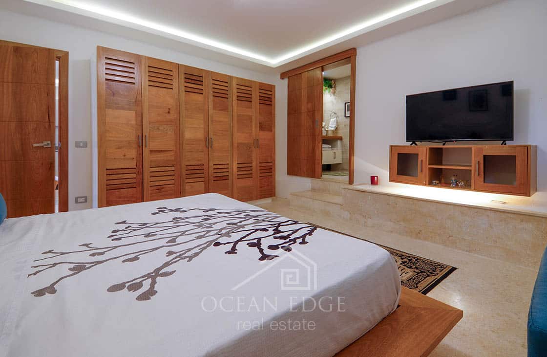 Modern 3-br condo with large terrace inside bonita village-las-terrensa-ocean-edge-real-estate (19)