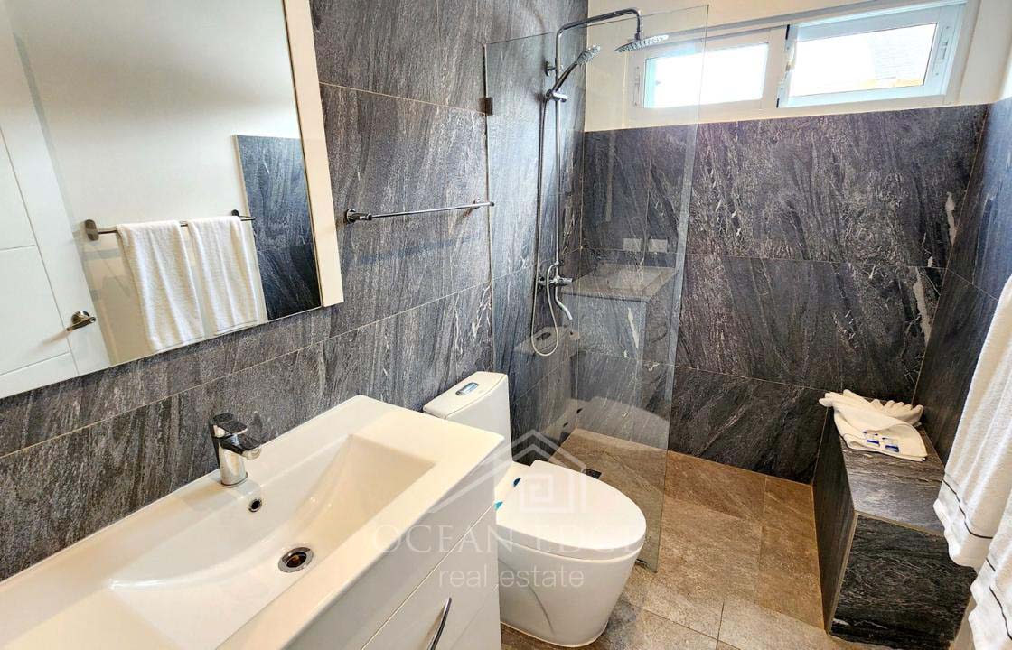 Modern 4-br duplex Penthouse with elevator near Playa Popy-las-terrenas-ocean-edge-real-estate (17)