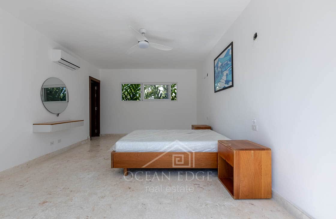 New Build 4-Bedroom Beach house on Coson Bay-las-terrenas-ocean-edge-real-estate (12)