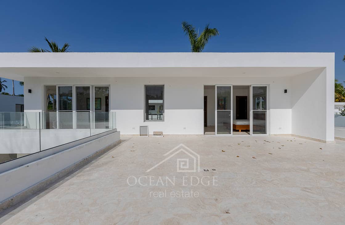 New Build 4-Bedroom Beach house on Coson Bay-las-terrenas-ocean-edge-real-estate (23)