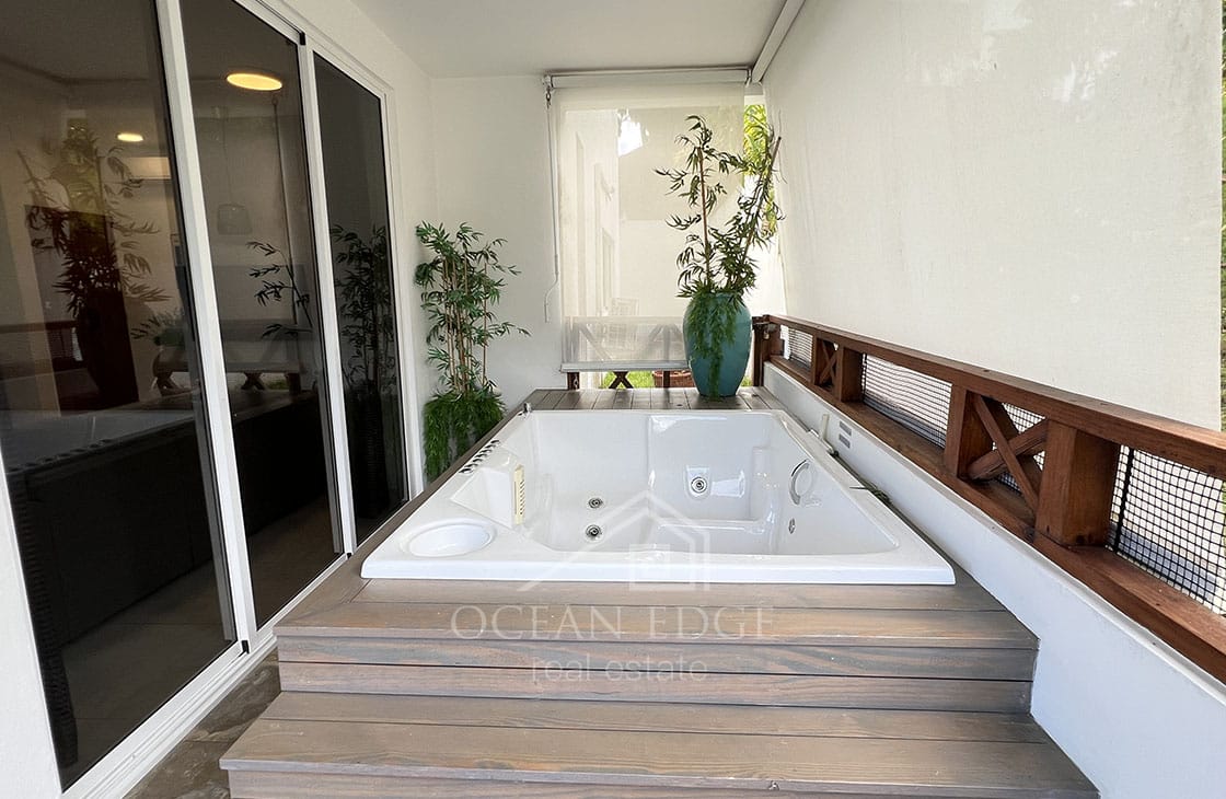 Spacious 2-br condo with Jacuzzi near Coson Beach-las-terrenas-ocean-edge-real-estate (14)