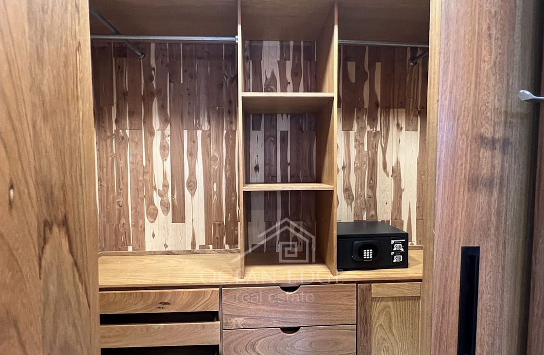 Spacious 2-br condo with Jacuzzi near Coson Beach-las-terrenas-ocean-edge-real-estate (24)