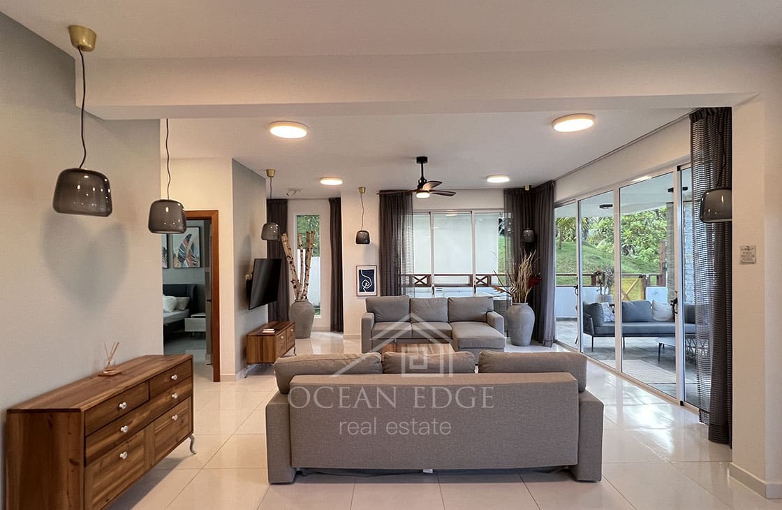 Spacious 2-br condo with Jacuzzi near Coson Beach-las-terrenas-ocean-edge-real-estate (4)