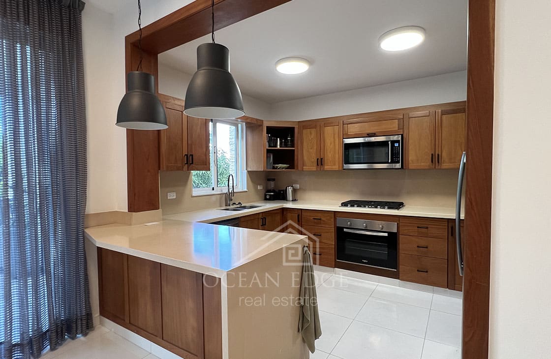 Spacious 2-br condo with Jacuzzi near Coson Beach-las-terrenas-ocean-edge-real-estate (8)