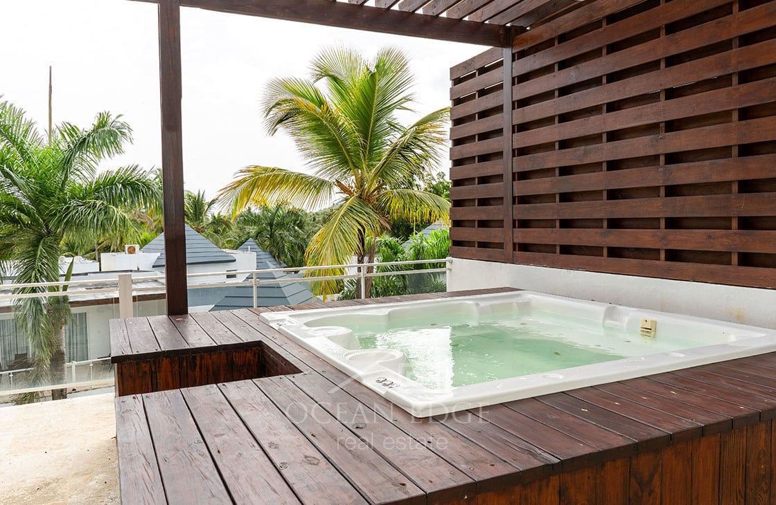 3-Br Beachfront Duplex Penthouse in Coson Bay-las-terrenas-ocean-edge-real-estate (26)
