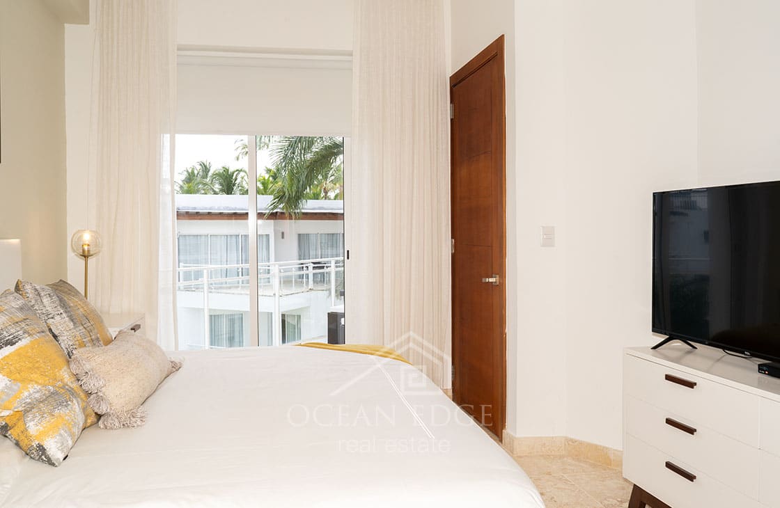 3-Br Beachfront Duplex Penthouse in Coson Bay-las-terrenas-ocean-edge-real-estate (33)
