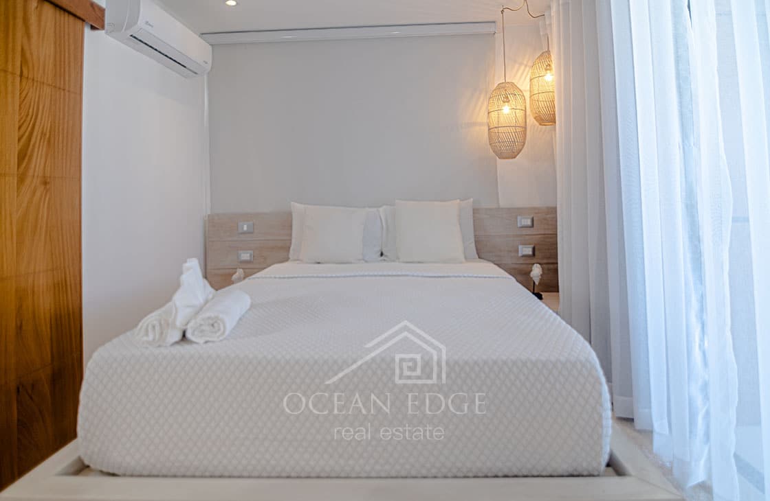 Fullly Furnished 4-bed Penthouse with private pool-las-terrenas-ocean-edge-real-estate (27)