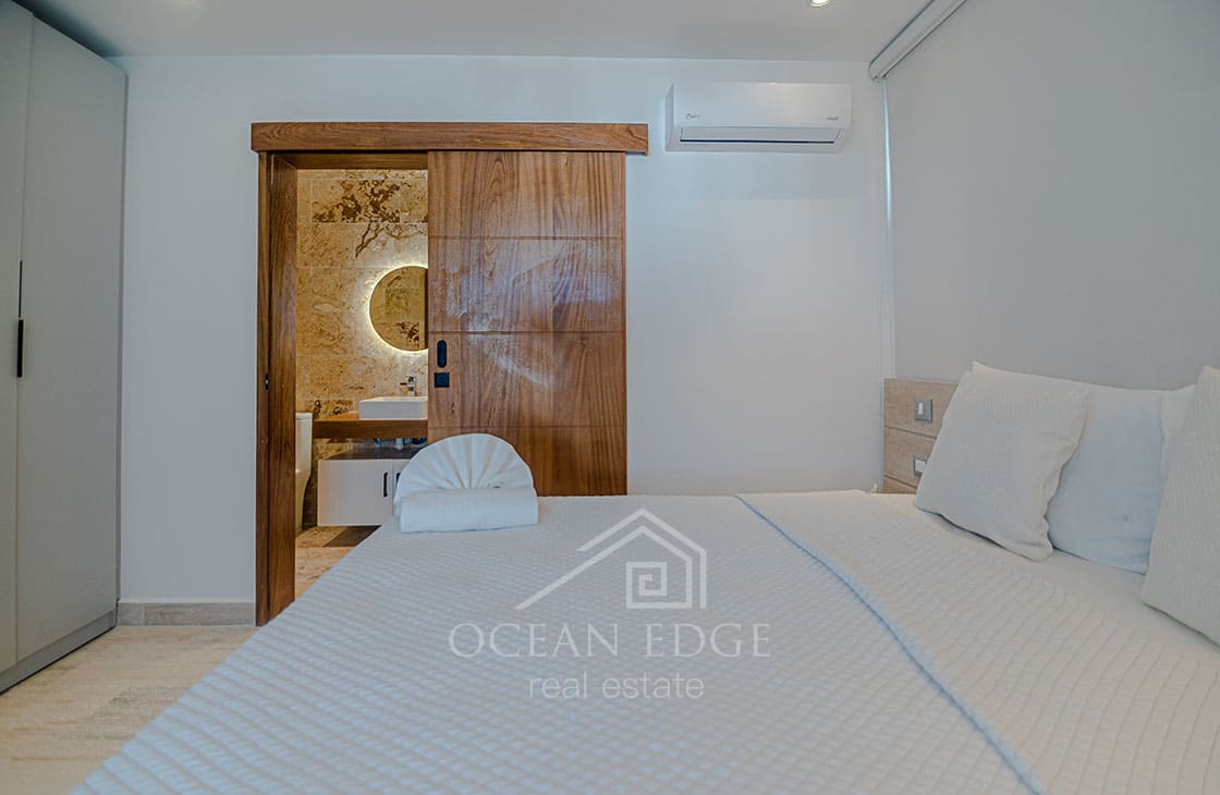 Fullly Furnished 4-bed Penthouse with private pool-las-terrenas-ocean-edge-real-estate (31)