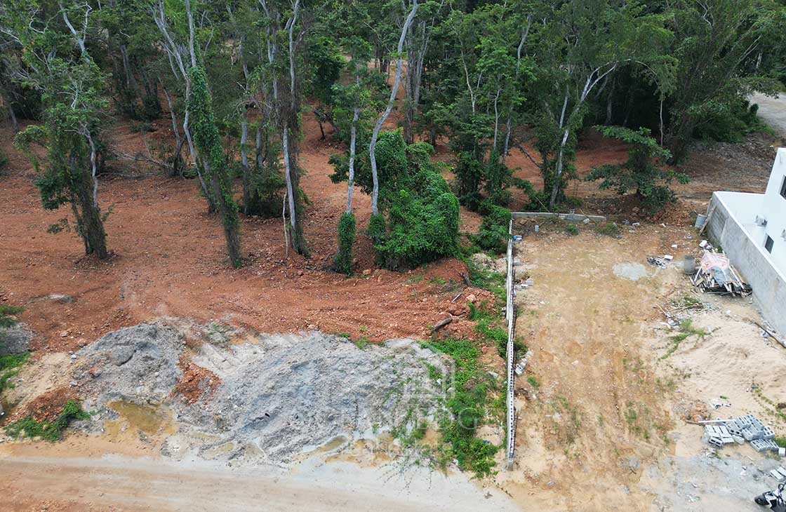 1000 m² land in residential community near Punta Popy