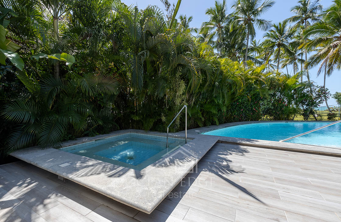 9-br investment villa on 50m beachfront Coson-las-terrenas-ocean-edge-real-estate (20)