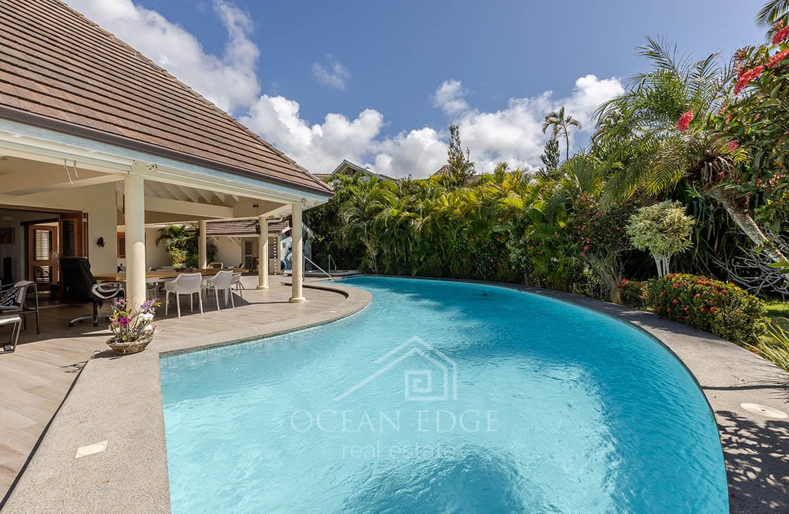 9-br investment villa on 50m beachfront Coson-las-terrenas-ocean-edge-real-estate (23)