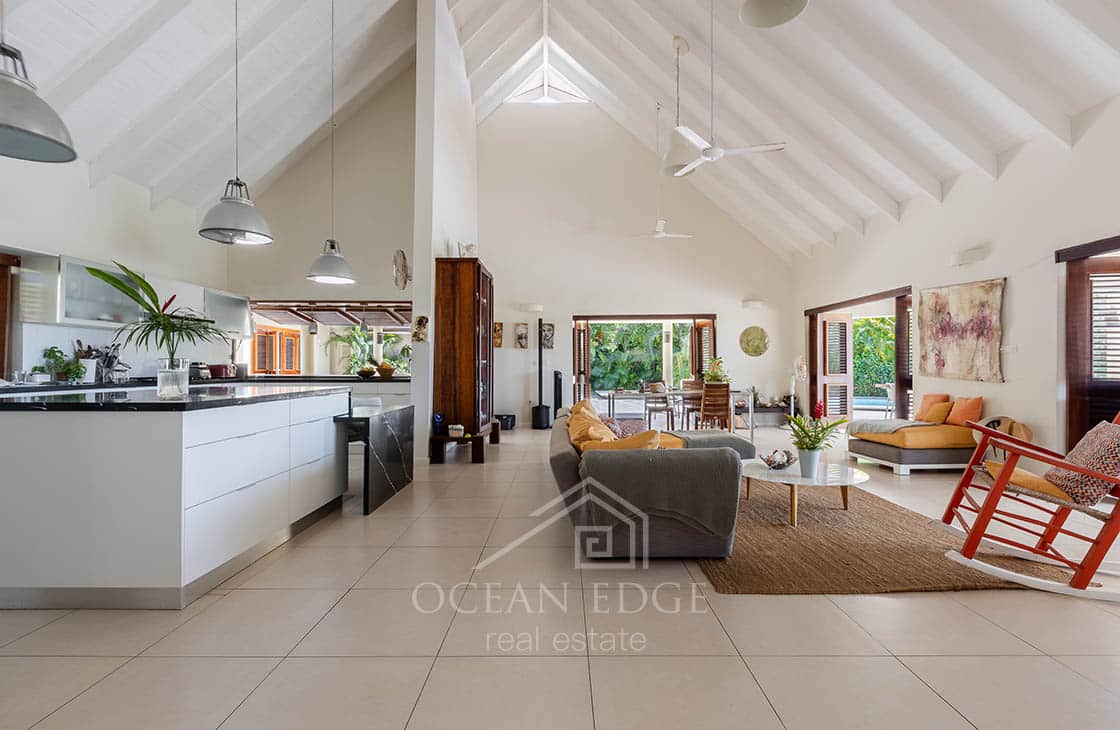 9-br investment villa on 50m beachfront Coson-las-terrenas-ocean-edge-real-estate (28)