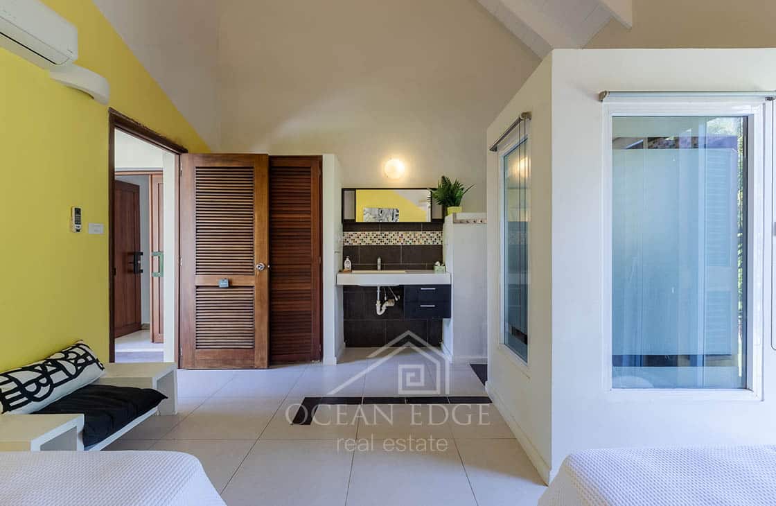 9-br investment villa on 50m beachfront Coson-las-terrenas-ocean-edge-real-estate (40)