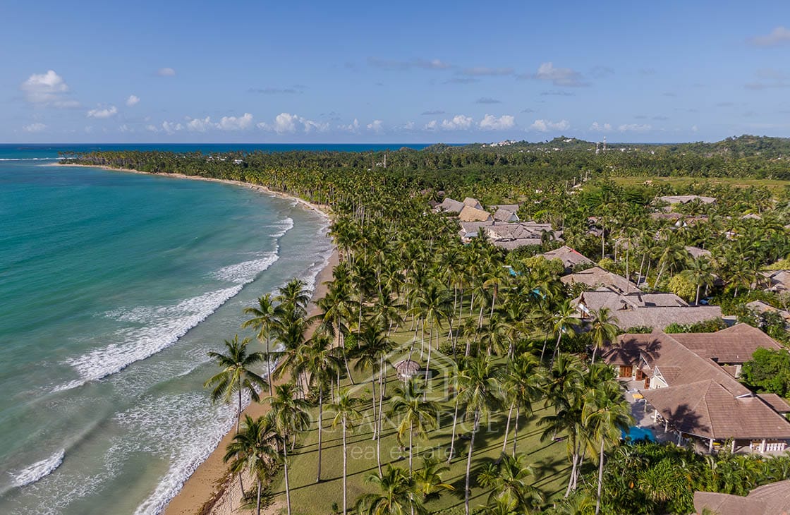 9-br investment villa on 50m beachfront Coson-las-terrenas-ocean-edge-real-estate (50)