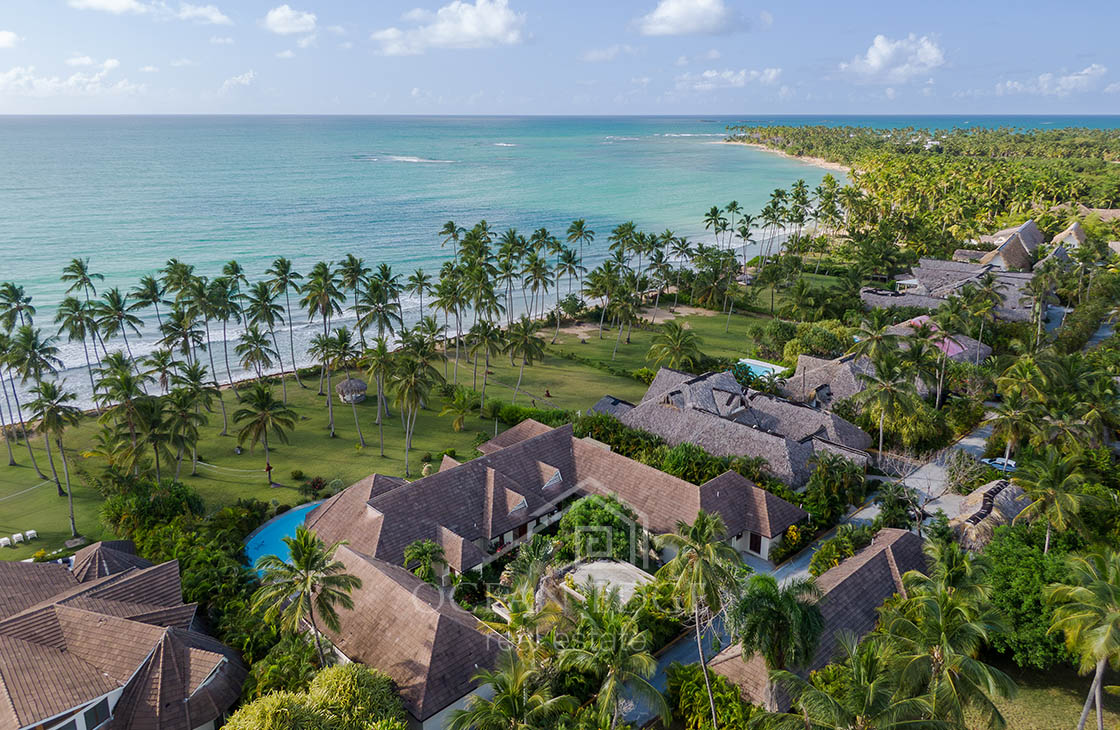 9-br investment villa on 50m beachfront Coson-las-terrenas-ocean-edge-real-estate (58)