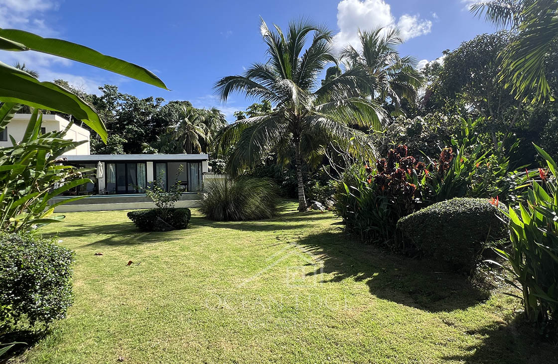 Architect villa & tropical garden near the beach-las-terrenas-ocean-edge-real-estate (35)