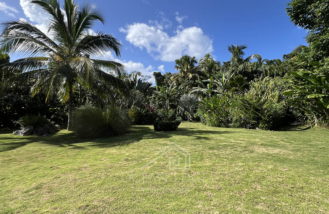 Architect villa & tropical garden near the beach-las-terrenas-ocean-edge-real-estate (36)