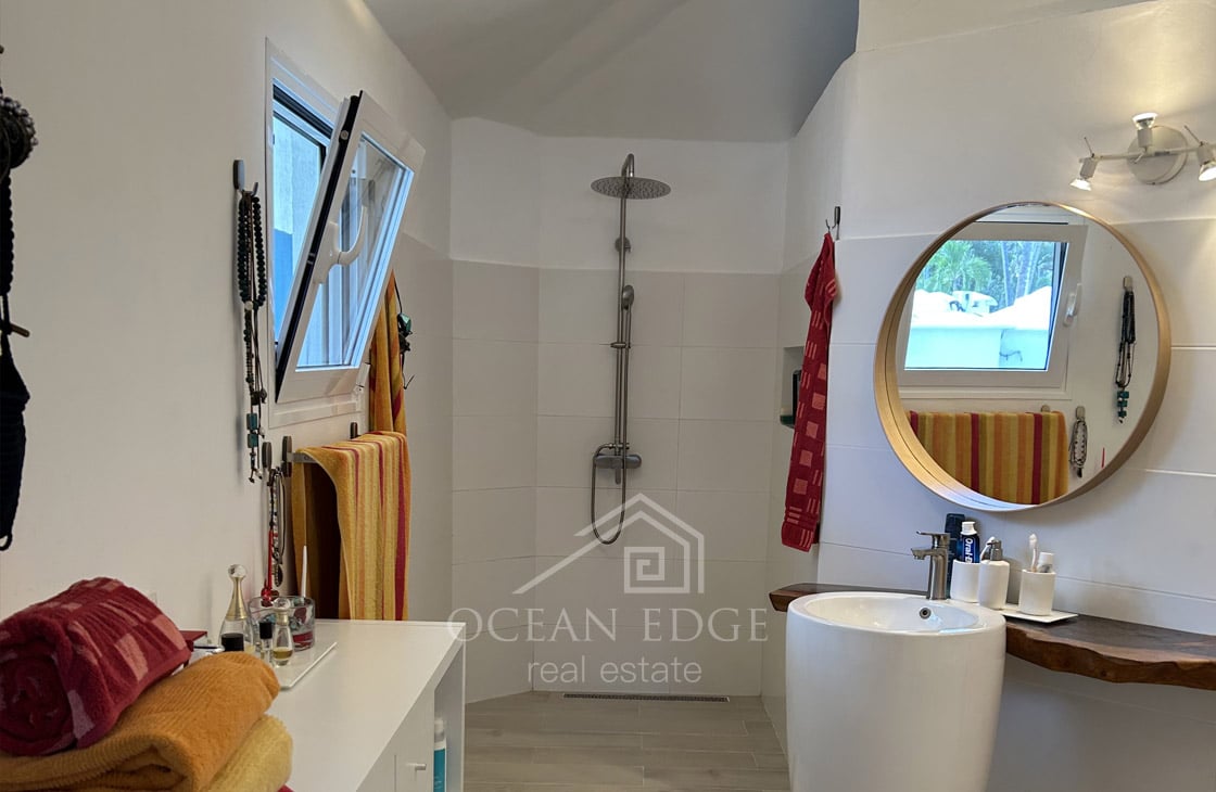 Beachfront secret garden with 3 villas in playa Bonita-las-terrenas-ocean-edge-real-estate-10