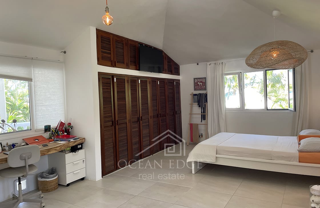 Beachfront secret garden with 3 villas in playa Bonita-las-terrenas-ocean-edge-real-estate-12