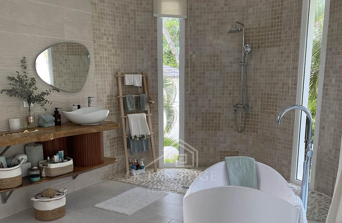 Beachfront secret garden with 3 villas in playa Bonita-las-terrenas-ocean-edge-real-estate-29