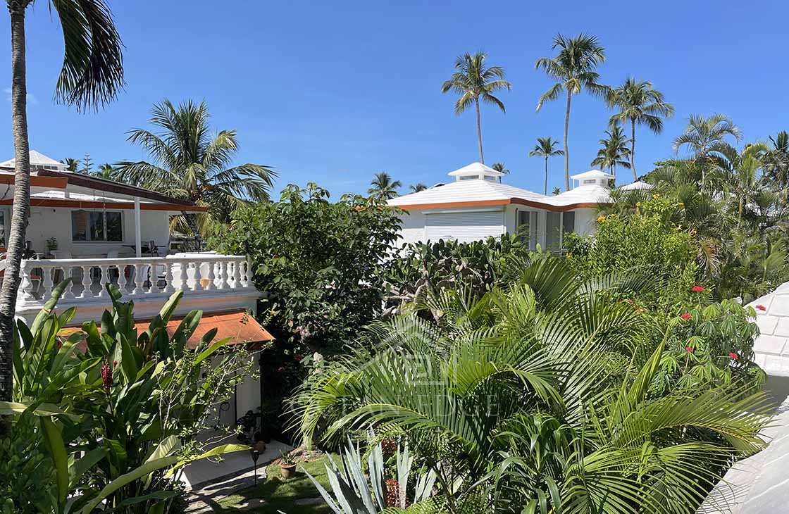 Beachfront secret garden with 3 villas in playa Bonita-las-terrenas-ocean-edge-real-estate-40