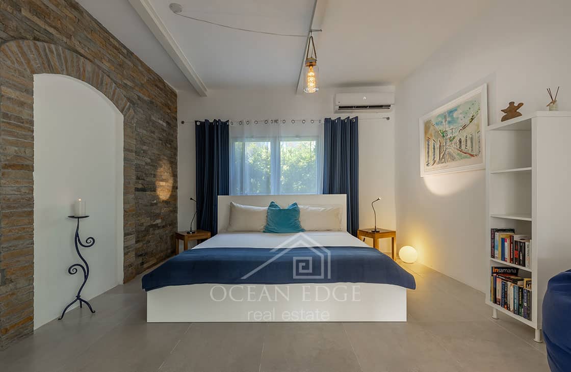 Beachfront secret garden with 3 villas in playa Bonita-las-terrenas-ocean-edge-real-estate-9