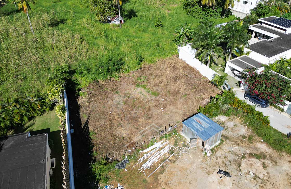 Last building lot inside villas community in popy