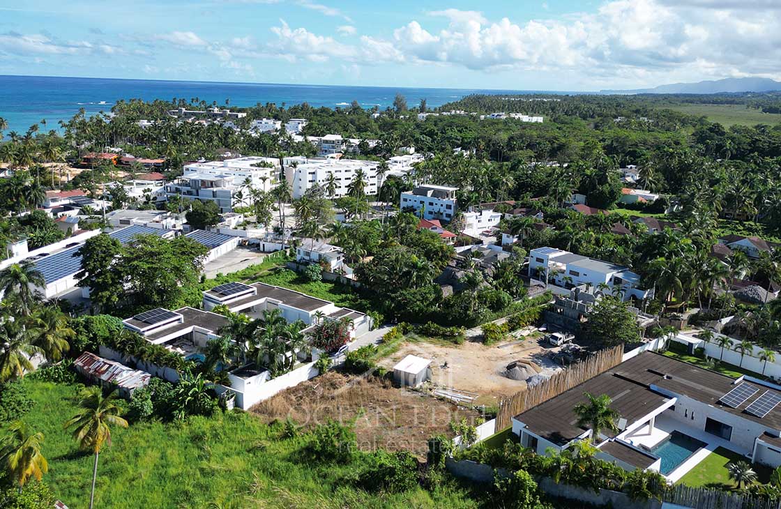 Last building lot inside villas community in popy