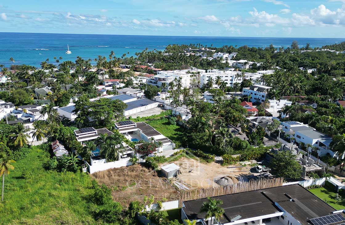 Last building lot inside villas community in popy