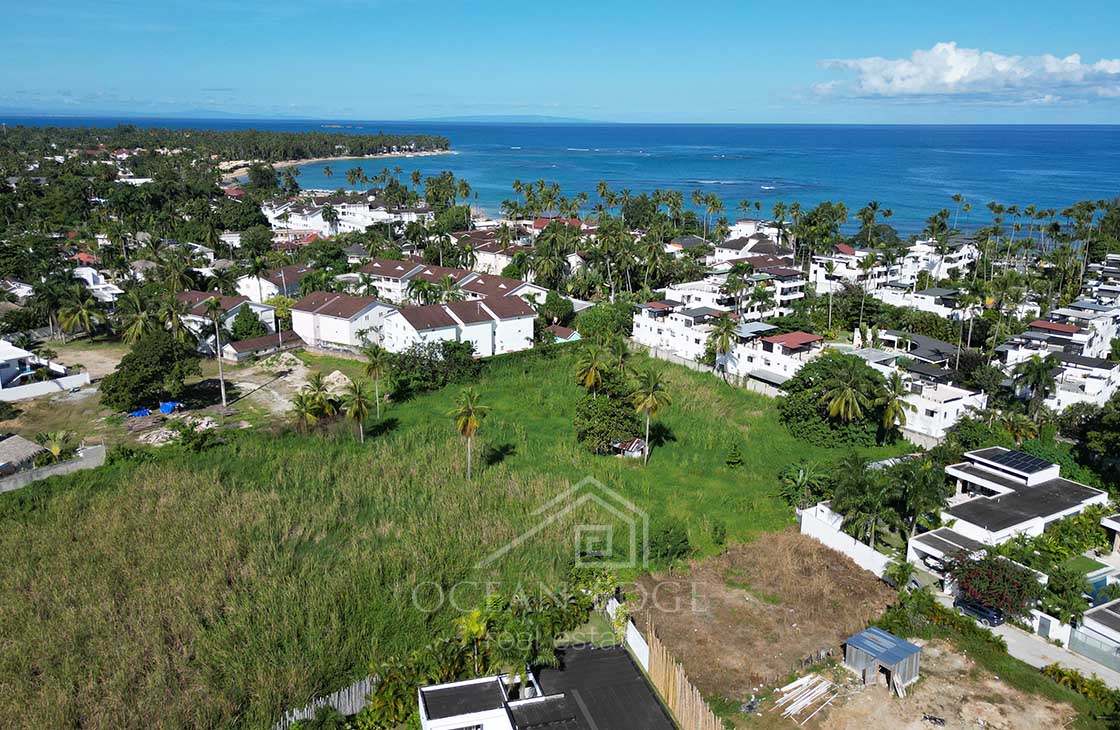 Last building lot inside villas community in popy