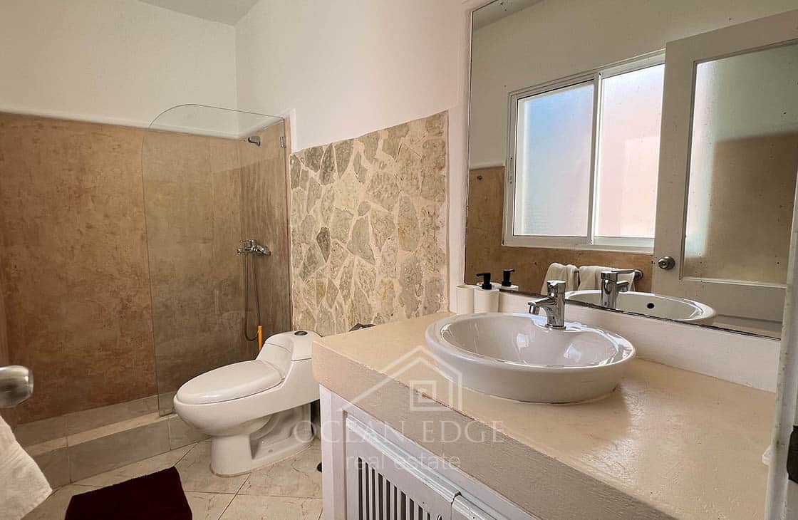 Luminous 2-Br condo 100 m to Las Ballenas Beach-las-terrenas-ocean-edge-real-estate (18)